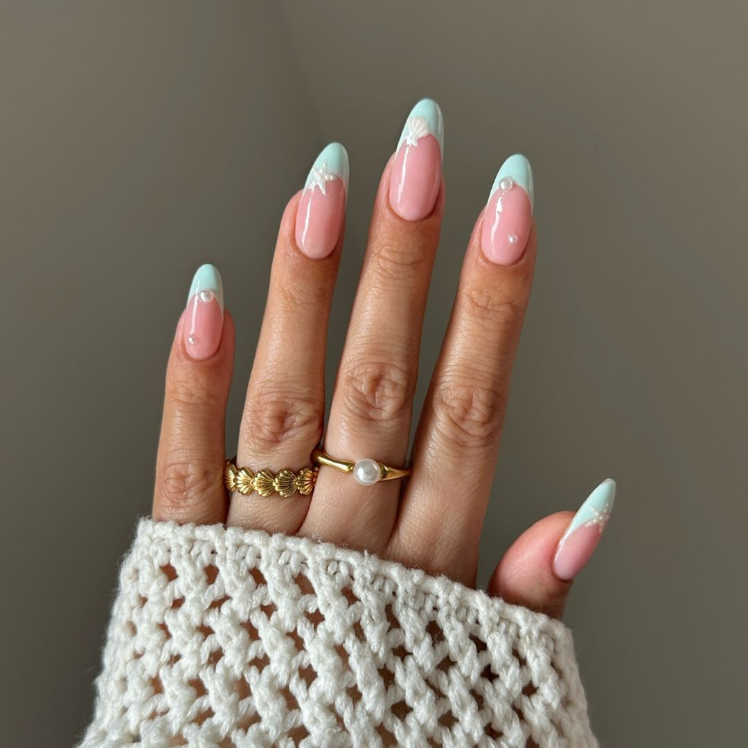 Want to play mermaids? Take inspiration from these ‘Mermaid-Core’ holiday looks for your next client's set.