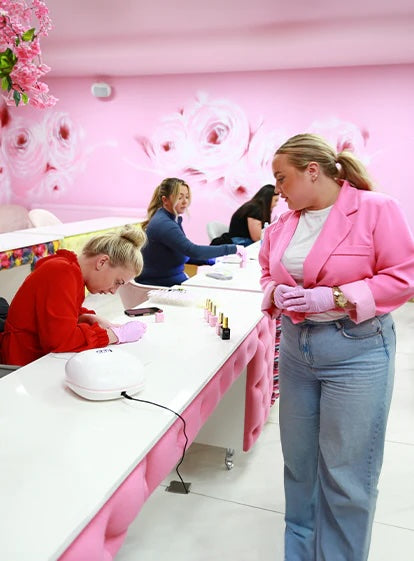 Five Reasons to Choose an Accredited Nail Course in 2025